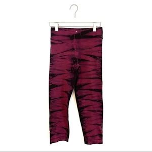Nux Seamless Tie Dye V Waist Leggings Size Medium Cropped Red Black